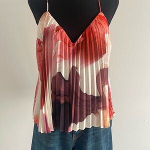 NWT Express pleaded top